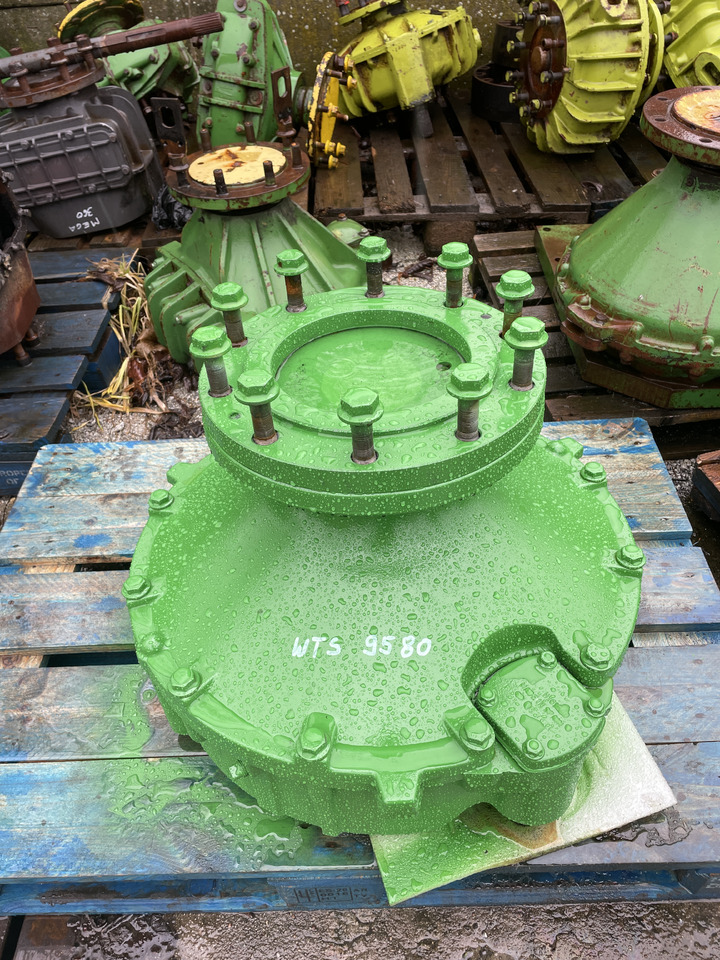 John Deere WTS STS 9580 9560 - zwolnica obudowa oś DE31393 DE31394 - Moteur de translation pour Machine agricole: photos 1 John Deere WTS STS 9580 9560 - zwolnica obudowa oś DE31393 DE31394 - Moteur de translation pour Machine agricole: photos 1