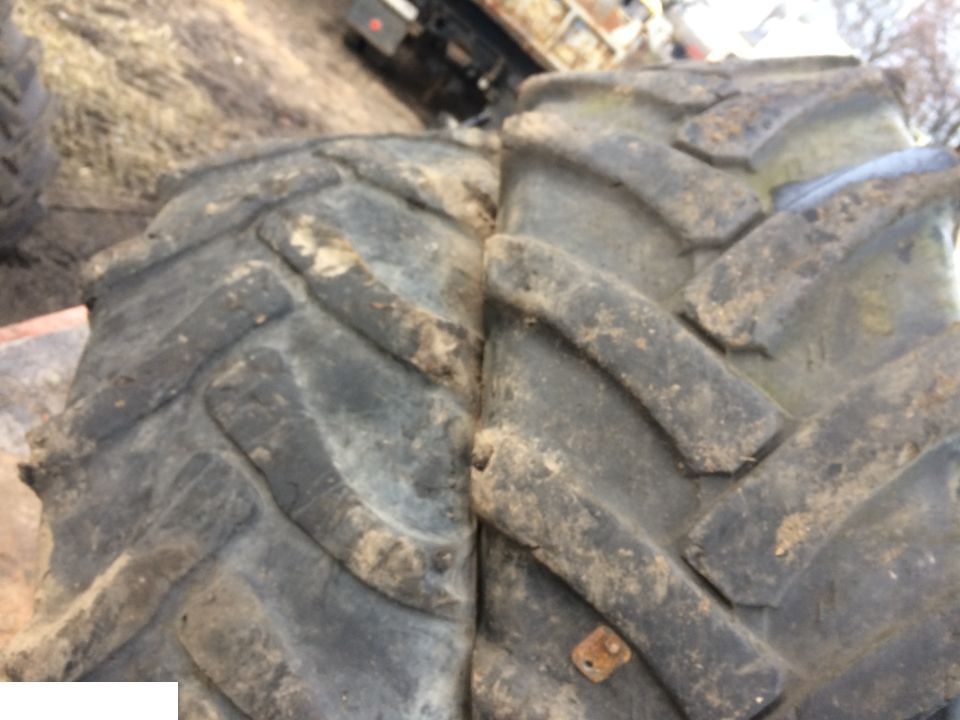 Koło John Deere 4400 - 405/70-24 - Roue complète pour Matériel de manutention: photos 4 Koło John Deere 4400 - 405/70-24 - Roue complète pour Matériel de manutention: photos 4