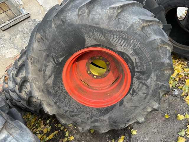 Koło claas Dominator 23.1-26 - Roue complète pour Machine agricole: photos 1 Koło claas Dominator 23.1-26 - Roue complète pour Machine agricole: photos 1