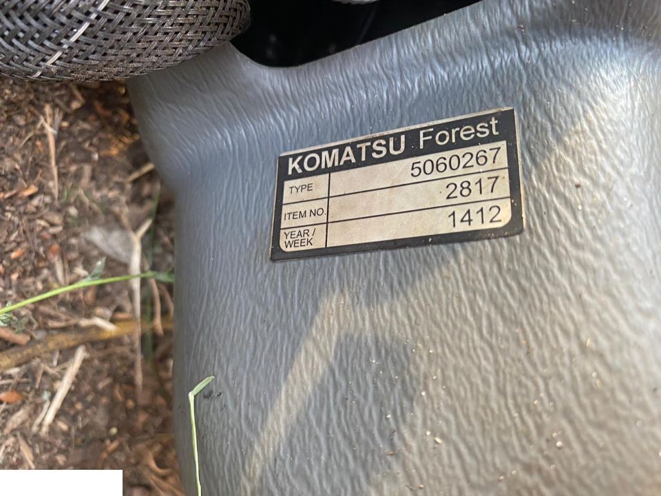 Komatsu Valmet Dźojstik - Cabine et intérieur pour Matériel forestier: photos 1 Komatsu Valmet Dźojstik - Cabine et intérieur pour Matériel forestier: photos 1