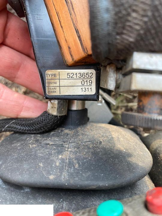 Komatsu Valmet Joystick TYP: / 2145 - Cabine et intérieur pour Matériel forestier: photos 1 Komatsu Valmet Joystick TYP: / 2145 - Cabine et intérieur pour Matériel forestier: photos 1