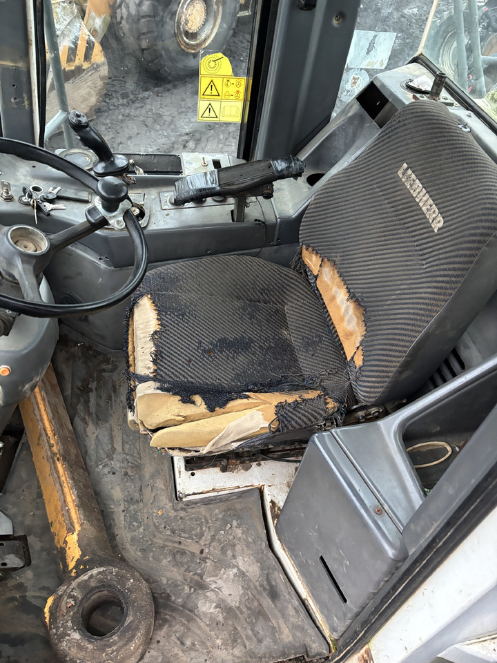 Liebherr 564 Ładowarka Kabina Fotel Kokpit Joystick CZĘŚCI - Siège pour Engins de chantier: photos 1 Liebherr 564 Ładowarka Kabina Fotel Kokpit Joystick CZĘŚCI - Siège pour Engins de chantier: photos 1