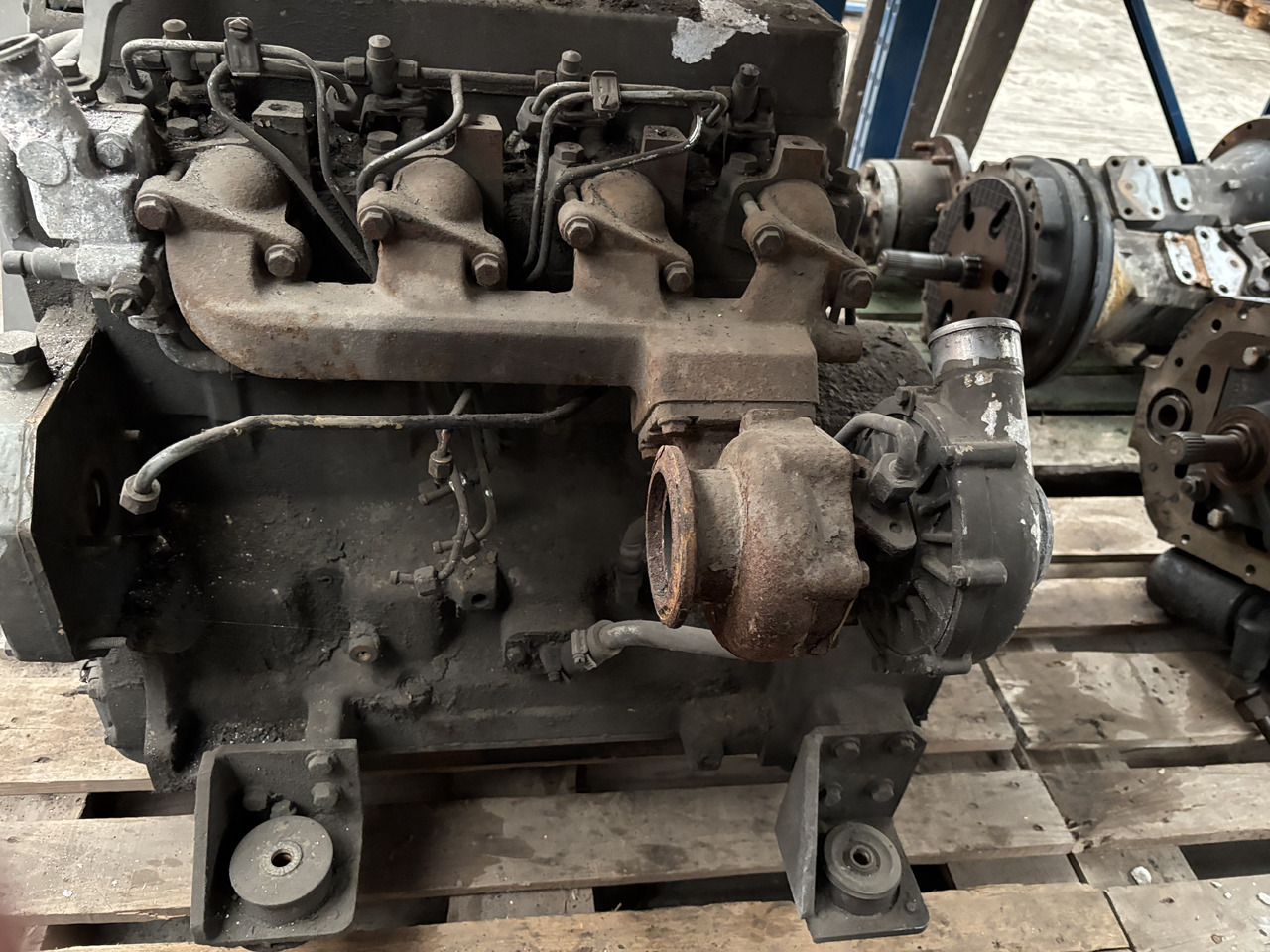Liebherr D504 TI OI eII 97/68FA 2001/63 Silnik CZĘŚCI - Moteur pour Machine agricole: photos 4 Liebherr D504 TI OI eII 97/68FA 2001/63 Silnik CZĘŚCI - Moteur pour Machine agricole: photos 4