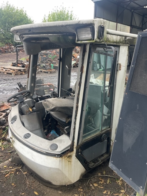 Liebherr L544 kabina części - Cabine pour Engins de chantier: photos 2 Liebherr L544 kabina części - Cabine pour Engins de chantier: photos 2