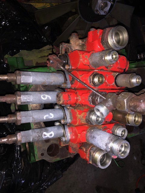 Manitou 626 | 628 - Rozdzielacz Hydrauliczny - Valve hydraulique pour Machine agricole: photos 5 Manitou 626 | 628 - Rozdzielacz Hydrauliczny - Valve hydraulique pour Machine agricole: photos 5