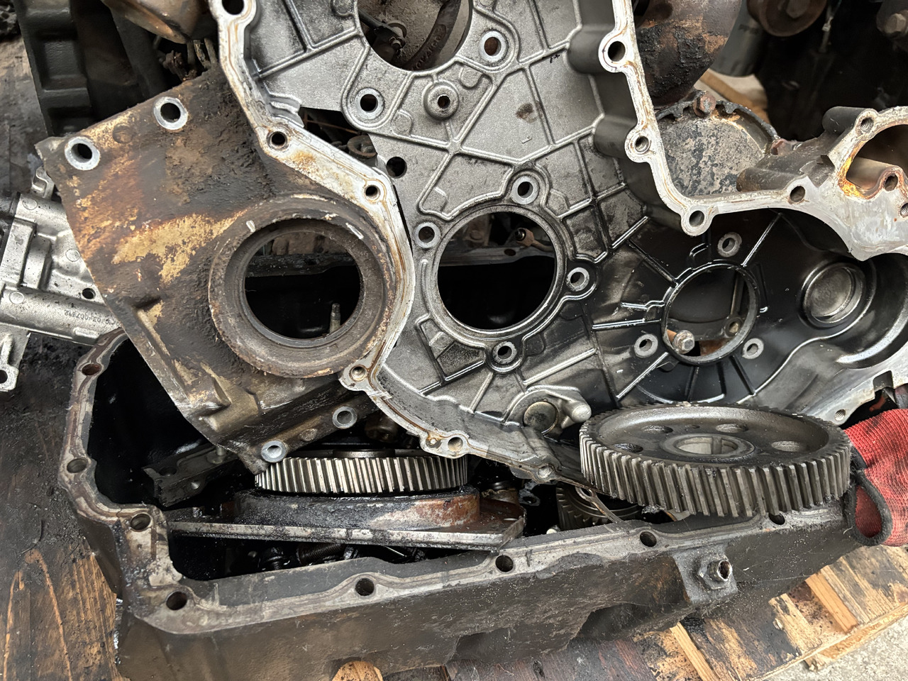 Manitou MLT 634-120 Perkins Silnik Blok Tryby Koło Pasowe Pokrywa Wał Korbowy CZĘŚCI - Vilebrequin pour Machine agricole: photos 2 Manitou MLT 634-120 Perkins Silnik Blok Tryby Koło Pasowe Pokrywa Wał Korbowy CZĘŚCI - Vilebrequin pour Machine agricole: photos 2