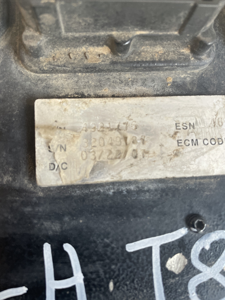 New Holland Cummins - sterownik silnika ECU komputer 4921776 - Bloc de gestion pour Machine agricole: photos 4 New Holland Cummins - sterownik silnika ECU komputer 4921776 - Bloc de gestion pour Machine agricole: photos 4