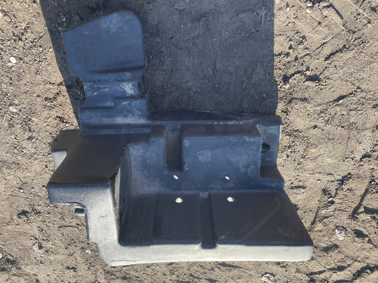 New Holland T7 - zbiornik paliwa 84601120 - Préparation du carburant pour Machine agricole: photos 1 New Holland T7 - zbiornik paliwa 84601120 - Préparation du carburant pour Machine agricole: photos 1