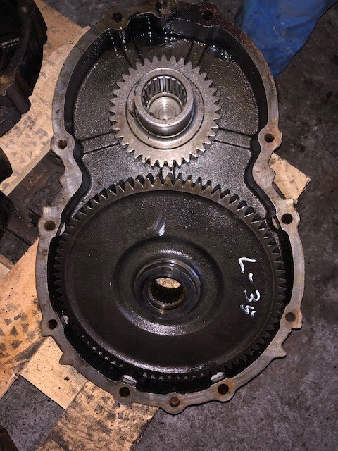 OBUDOWA MOSTU , TRYBY ZF AV 230 VOLVO L30 L35 ZETTELMEYER 602 - Transmission pour Engins de chantier: photos 2 OBUDOWA MOSTU , TRYBY ZF AV 230 VOLVO L30 L35 ZETTELMEYER 602 - Transmission pour Engins de chantier: photos 2