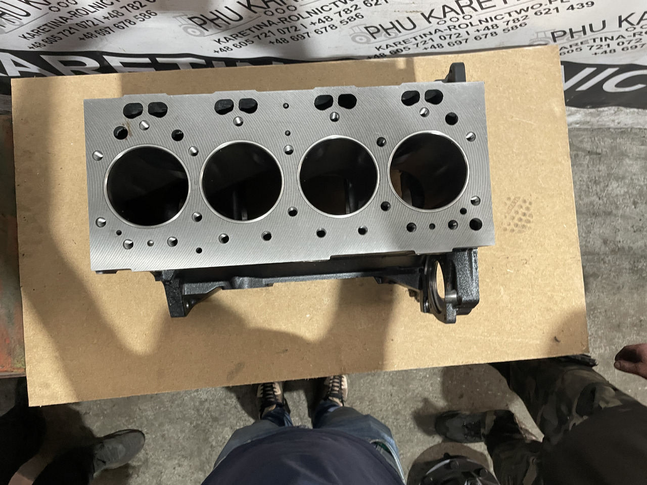 Perkins 1004.40 - blok silnika AA, AB, AC, AD, AG, AH - ZZ50293 ZZ50293 ZZ50264 NOWY - Bloc-cylindres pour Machine agricole: photos 4 Perkins 1004.40 - blok silnika AA, AB, AC, AD, AG, AH - ZZ50293 ZZ50293 ZZ50264 NOWY - Bloc-cylindres pour Machine agricole: photos 4