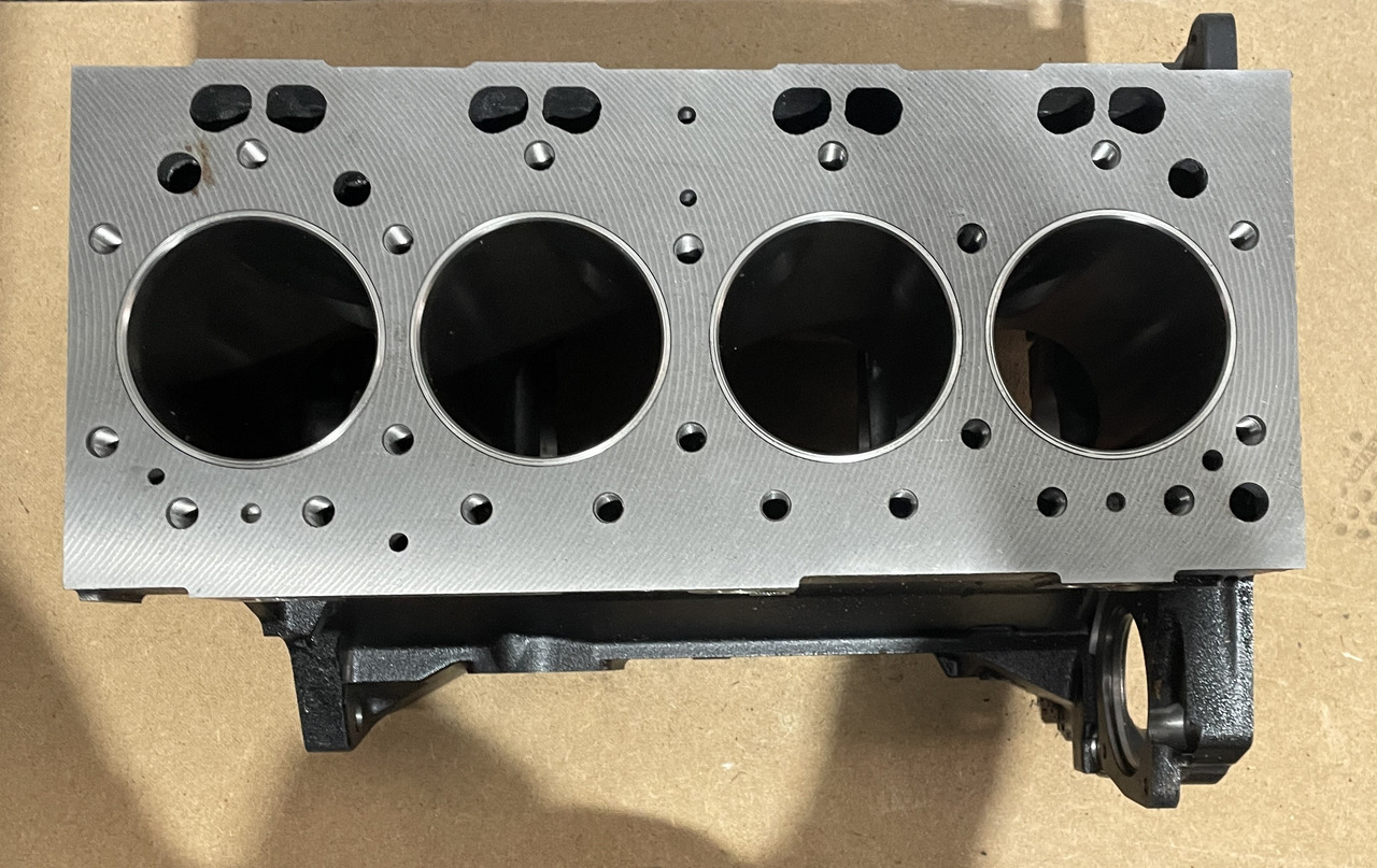 Perkins 1004.40 - blok silnika AA, AB, AC, AD, AG, AH - ZZ50293 ZZ50293 ZZ50264 NOWY - Bloc-cylindres pour Machine agricole: photos 5 Perkins 1004.40 - blok silnika AA, AB, AC, AD, AG, AH - ZZ50293 ZZ50293 ZZ50264 NOWY - Bloc-cylindres pour Machine agricole: photos 5