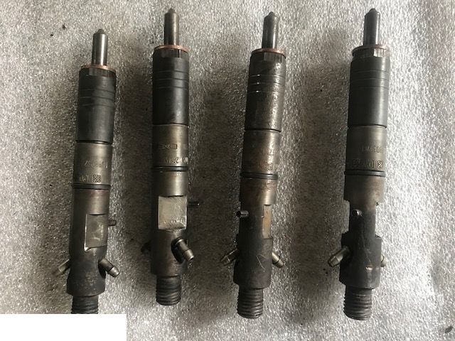 Perkins RG Delphi - Wtryskiwacze 2645K011 - Pompe haute pression pour Machine agricole: photos 2 Perkins RG Delphi - Wtryskiwacze 2645K011 - Pompe haute pression pour Machine agricole: photos 2