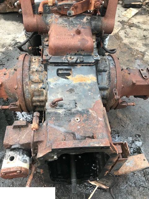 Steyr 4115 PROFI - TYLKO CZĘŚCI MECHANICZNE - Pièces de rechange pour Machine agricole: photos 4 Steyr 4115 PROFI - TYLKO CZĘŚCI MECHANICZNE - Pièces de rechange pour Machine agricole: photos 4