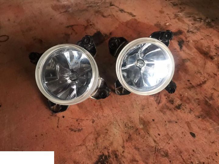 Reflektory claas axion arion GE 12V 85w dot h9 F1 26M - Feu avant pour Machine agricole: photos 1 Reflektory claas axion arion GE 12V 85w dot h9 F1 26M - Feu avant pour Machine agricole: photos 1