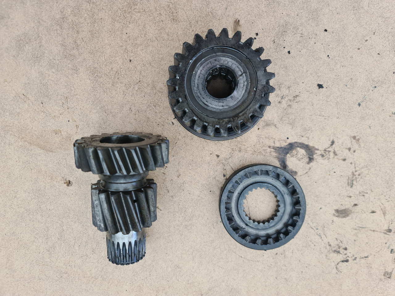 SAME Explorer II 2 CZĘŚCI Tryby Docisk Łożysko - Embrayage et pièces pour Machine agricole: photos 1 SAME Explorer II 2 CZĘŚCI Tryby Docisk Łożysko - Embrayage et pièces pour Machine agricole: photos 1