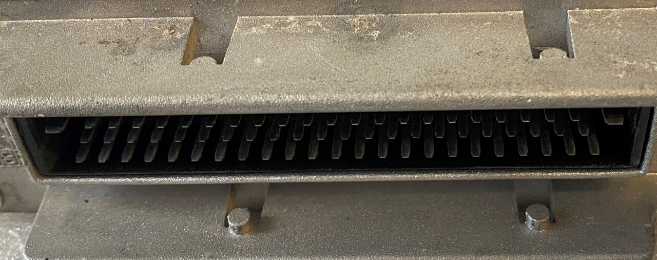 Same Deutz Fahr 081679-0108 - Bloc de gestion pour Machine agricole: photos 2 Same Deutz Fahr 081679-0108 - Bloc de gestion pour Machine agricole: photos 2