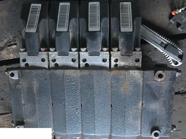 Sauer Danfoss - Cewki Proporcjonalne Rozdzielacz Elektrozawory - Système électrique pour Machine agricole: photos 2 Sauer Danfoss - Cewki Proporcjonalne Rozdzielacz Elektrozawory - Système électrique pour Machine agricole: photos 2