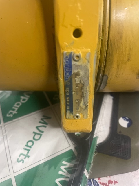 Siłownik skrętu Cat th360 , th330 , th220 - Vérin hydraulique pour Chariot télescopique: photos 3 Siłownik skrętu Cat th360 , th330 , th220 - Vérin hydraulique pour Chariot télescopique: photos 3