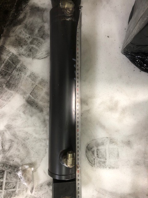 Siłownik skrętu VOLVO L30 L35 - Vérin hydraulique pour Chargeuse sur pneus: photos 2 Siłownik skrętu VOLVO L30 L35 - Vérin hydraulique pour Chargeuse sur pneus: photos 2