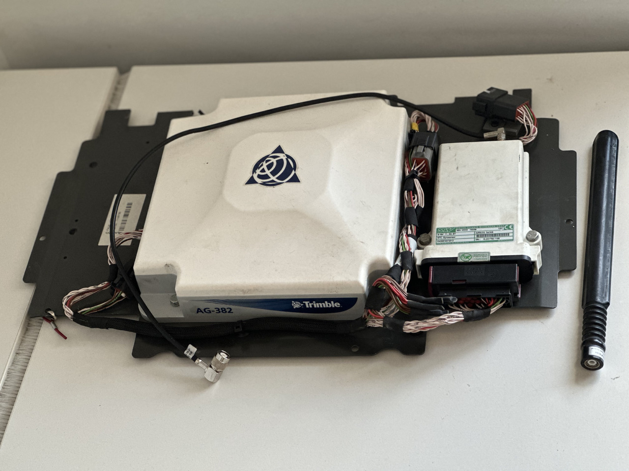 System Nawigacyjny Valtra Fendt Varioguide RTK Trimble AG-382 - Système de navigation pour Machine agricole: photos 1 System Nawigacyjny Valtra Fendt Varioguide RTK Trimble AG-382 - Système de navigation pour Machine agricole: photos 1