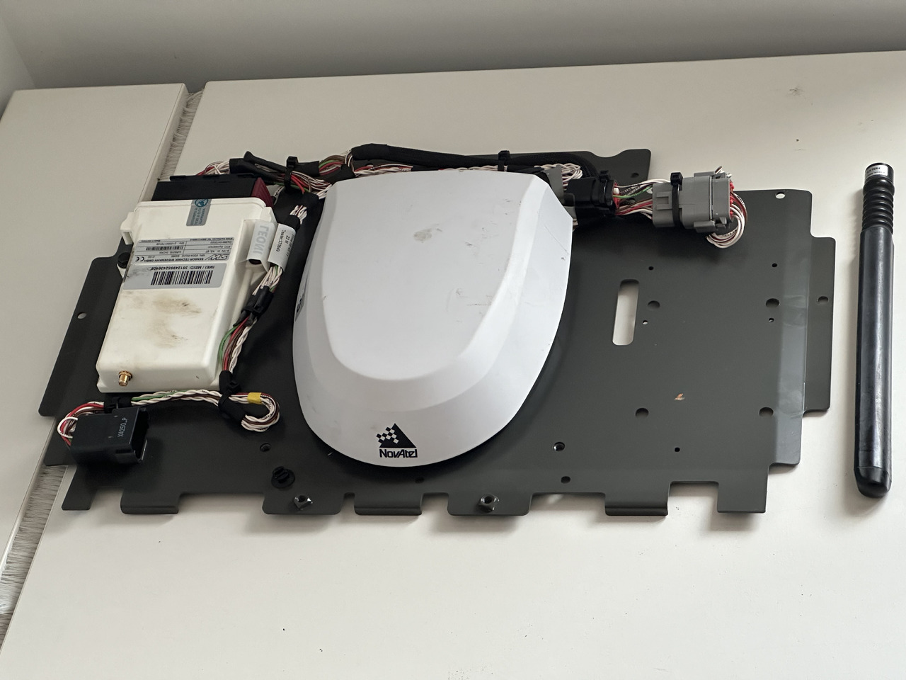 System nawigacyjny do Valtra Fendt Vario guide RTK Novatel Nawigacja - Système de navigation pour Machine agricole: photos 2 System nawigacyjny do Valtra Fendt Vario guide RTK Novatel Nawigacja - Système de navigation pour Machine agricole: photos 2