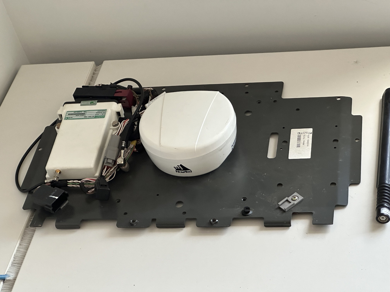 System nawigacyjny do Valtra Fendt Vario guide RTK Novatel - Système de navigation pour Machine agricole: photos 1 System nawigacyjny do Valtra Fendt Vario guide RTK Novatel - Système de navigation pour Machine agricole: photos 1