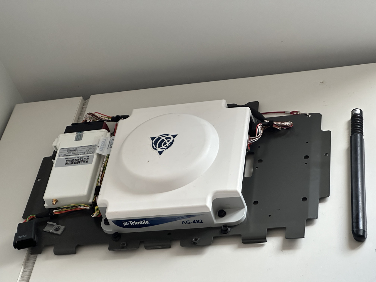 System nawigacyjny do Valtra Fendt Vario guide RTK Trimble AG-482 - Système de navigation pour Machine agricole: photos 2 System nawigacyjny do Valtra Fendt Vario guide RTK Trimble AG-482 - Système de navigation pour Machine agricole: photos 2