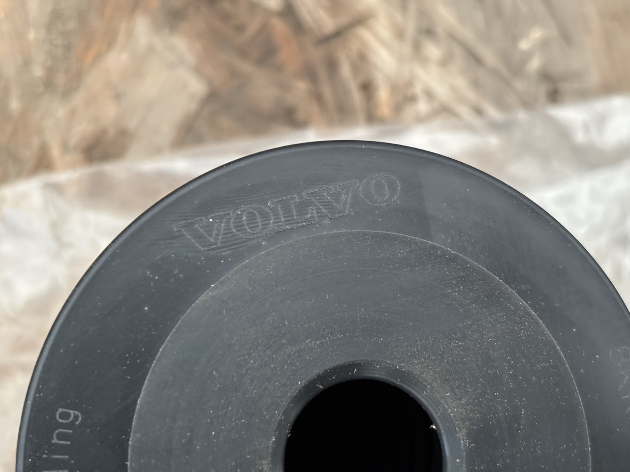 VOLVO 23109177 Filtr Oleju NOWY - Filtre à huile pour Camion: photos 3 VOLVO 23109177 Filtr Oleju NOWY - Filtre à huile pour Camion: photos 3