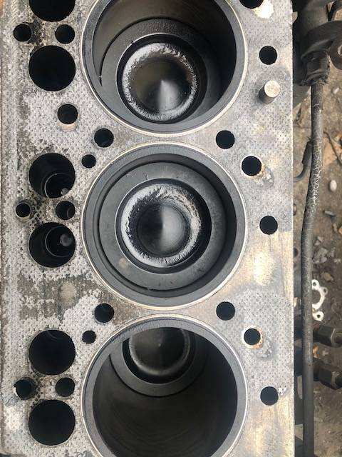 Valmet Sisu 66 cta - Wał Korbowy - Vilebrequin pour Machine agricole: photos 1 Valmet Sisu 66 cta - Wał Korbowy - Vilebrequin pour Machine agricole: photos 1