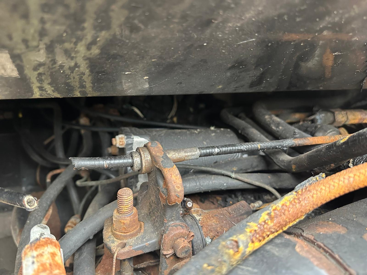 Valtra 8150 8150-4 - cała na części - Tracteur agricole: photos 5 Valtra 8150 8150-4 - cała na części - Tracteur agricole: photos 5