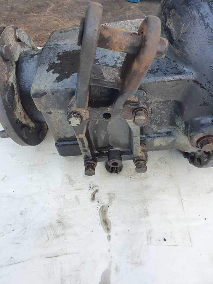 Fusée d'essieu pour Machine agricole Valtra T120  - Zwolnica - Zwrotnica - Półoś - Skrzynia - Silnik - Siłowniki - Tylny WOM: photos 13