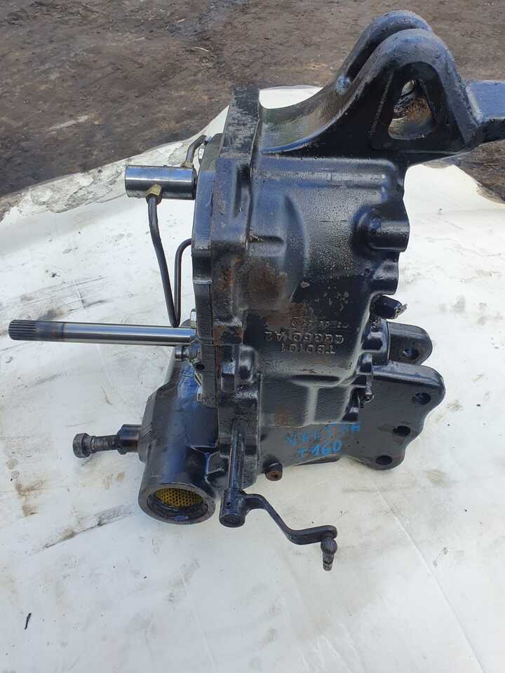 Fusée d'essieu pour Machine agricole Valtra T120  - Zwolnica - Zwrotnica - Półoś - Skrzynia - Silnik - Siłowniki - Tylny WOM: photos 16