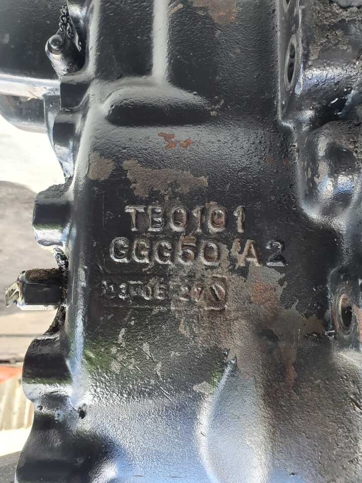 Fusée d'essieu pour Machine agricole Valtra T120  - Zwolnica - Zwrotnica - Półoś - Skrzynia - Silnik - Siłowniki - Tylny WOM: photos 8