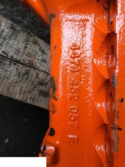 ZF 4474452057 Pochwa Mostu - DOOSAN - Essieu et pièces pour Machine agricole: photos 2 ZF 4474452057 Pochwa Mostu - DOOSAN - Essieu et pièces pour Machine agricole: photos 2