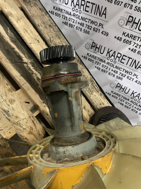 Odstawa wentylatora Liebherr D914/D916 , L04124 Liebherr L551 - Ventilateur pour Engins de chantier: photos 1 Odstawa wentylatora Liebherr D914/D916 , L04124 Liebherr L551 - Ventilateur pour Engins de chantier: photos 1