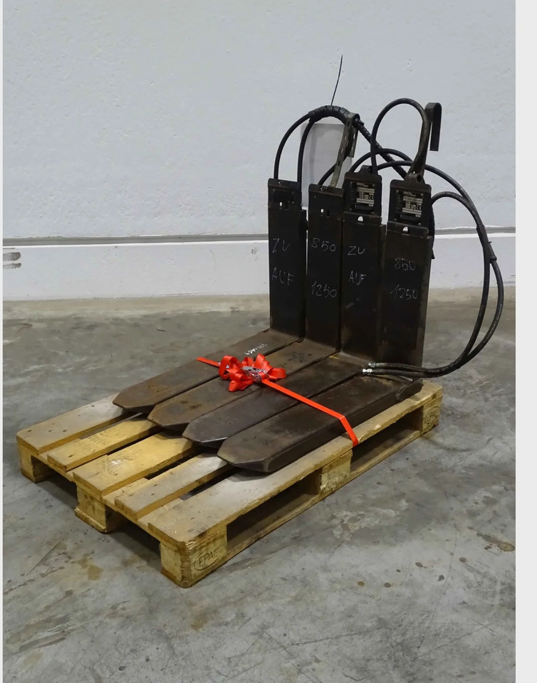 Forklift Attachments Package - 2 Pcs. - Accessoire pour Matériel de manutention: photos 1 Forklift Attachments Package - 2 Pcs. - Accessoire pour Matériel de manutention: photos 1