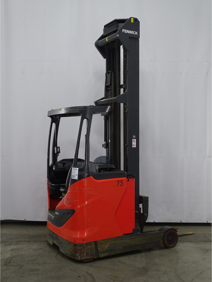 Linde R14-01 - Chariot à mât rétractable: photos 2 Linde R14-01 - Chariot à mât rétractable: photos 2