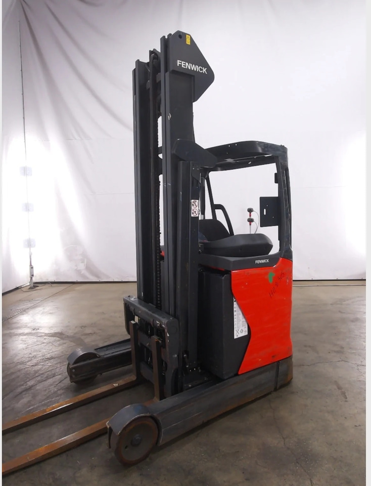 Linde R14 - Chariot à mât rétractable: photos 1 Linde R14 - Chariot à mât rétractable: photos 1