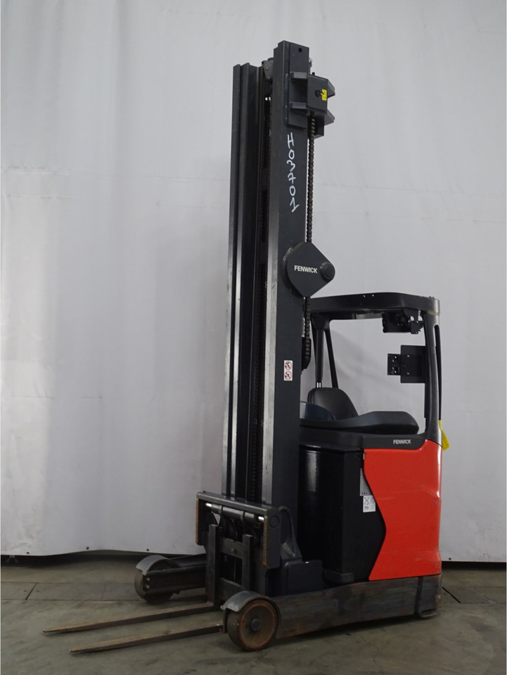 Linde R14HD-01 - Chariot à mât rétractable: photos 1 Linde R14HD-01 - Chariot à mât rétractable: photos 1