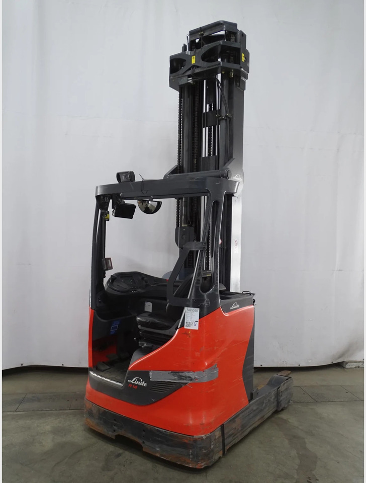 Linde R14HD-01 - Chariot à mât rétractable: photos 3 Linde R14HD-01 - Chariot à mât rétractable: photos 3