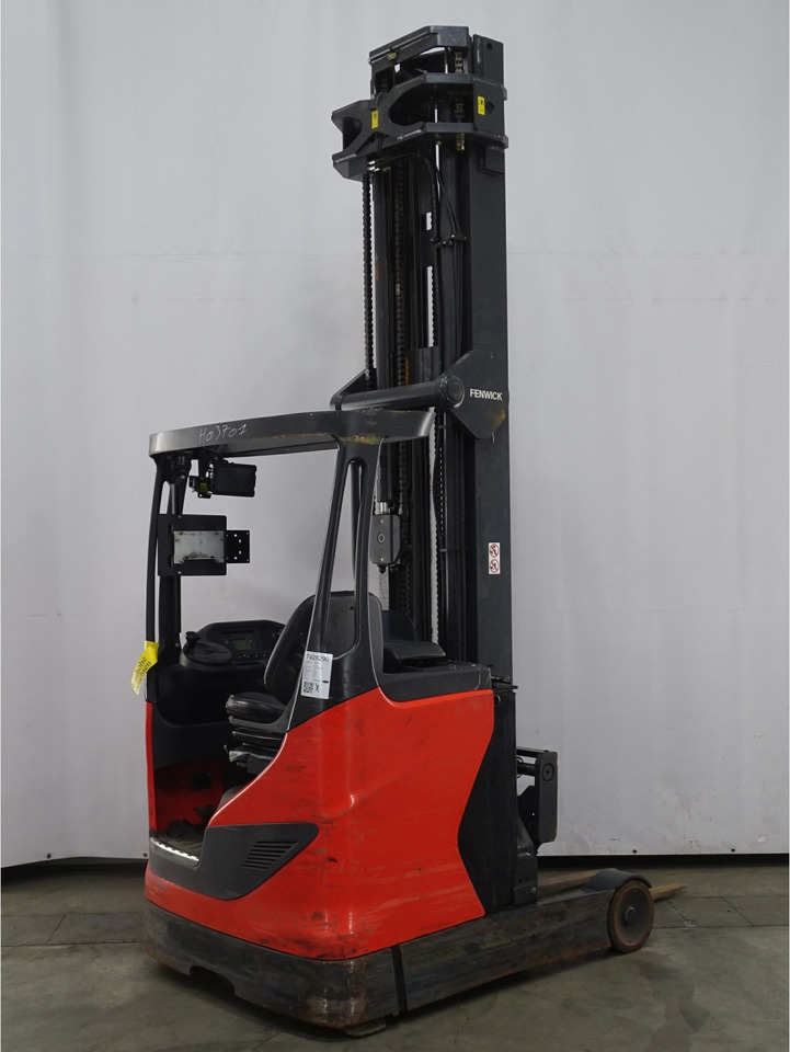 Linde R14HD-01 - Chariot à mât rétractable: photos 3 Linde R14HD-01 - Chariot à mât rétractable: photos 3