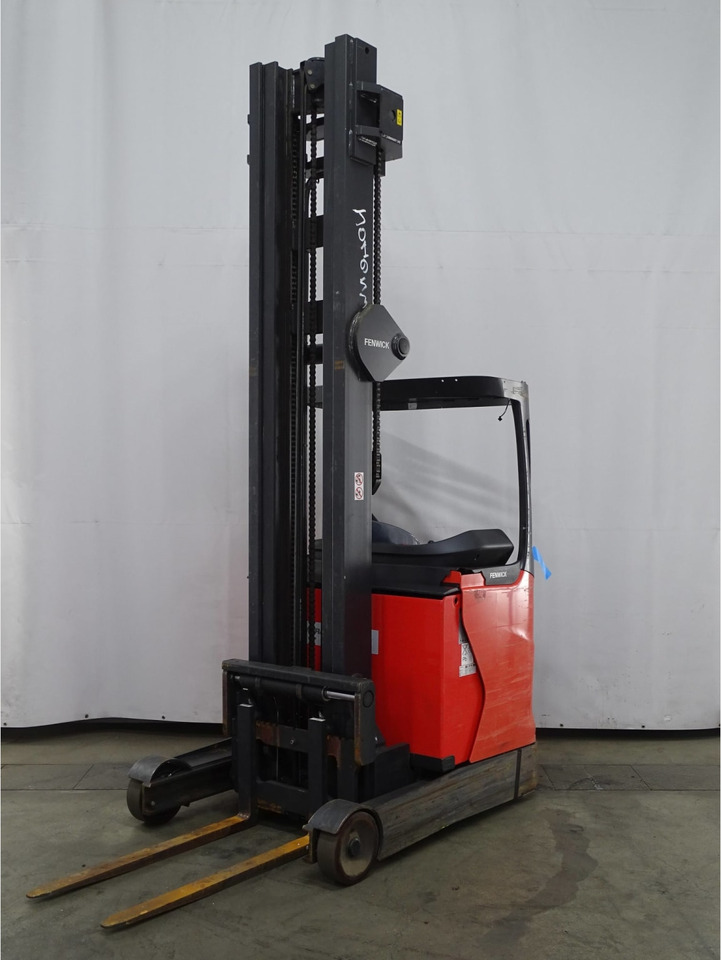 Linde R14HD - Chariot à mât rétractable: photos 1 Linde R14HD - Chariot à mât rétractable: photos 1