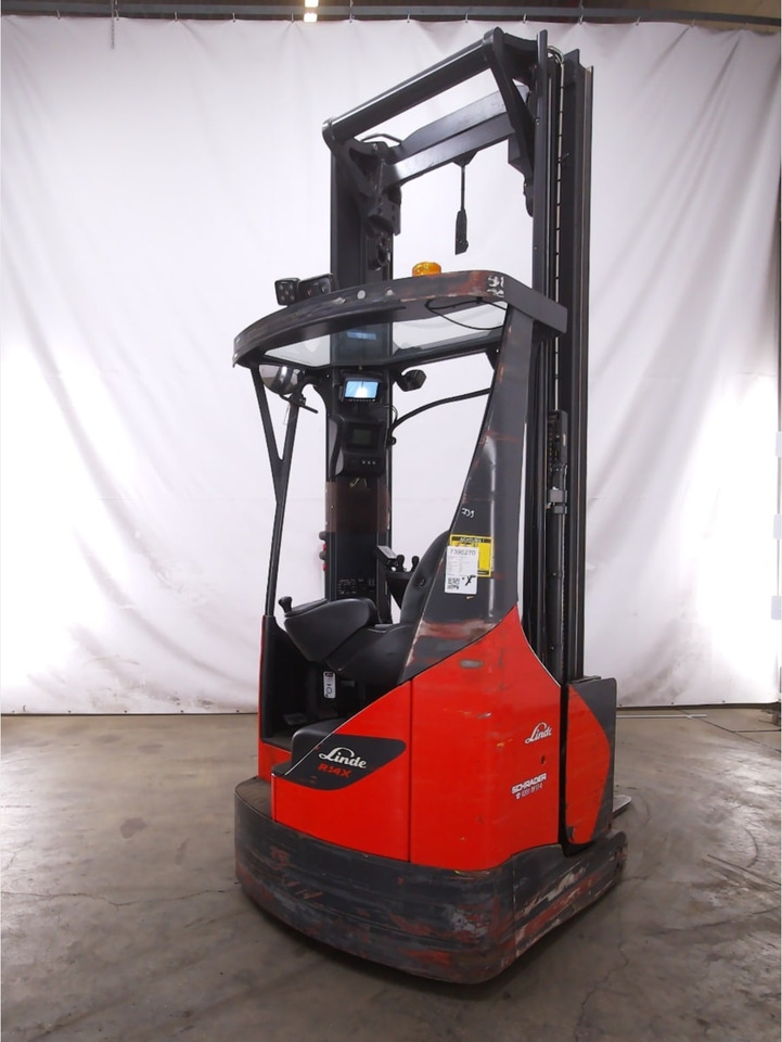 Linde R14X-03 - Chariot à mât rétractable: photos 3 Linde R14X-03 - Chariot à mât rétractable: photos 3