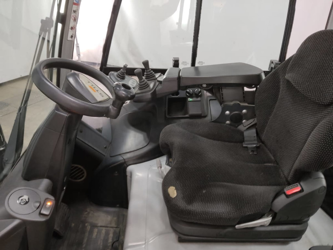 STILL RX60-25/600 - Chariot élévateur électrique: photos 3 STILL RX60-25/600 - Chariot élévateur électrique: photos 3