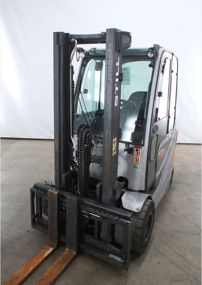 STILL RX60-35 - Chariot élévateur électrique: photos 1 STILL RX60-35 - Chariot élévateur électrique: photos 1