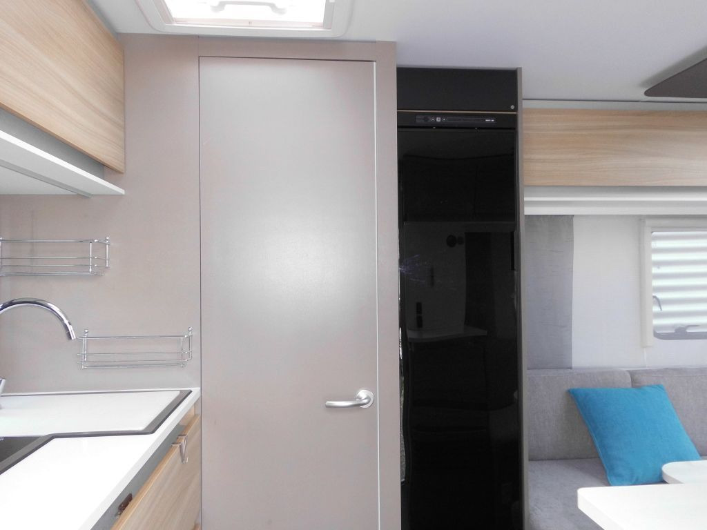Adria Altea 4 two 362 LH El.Stützen, Markise, Mover - Caravane: photos 5 Adria Altea 4 two 362 LH El.Stützen, Markise, Mover - Caravane: photos 5