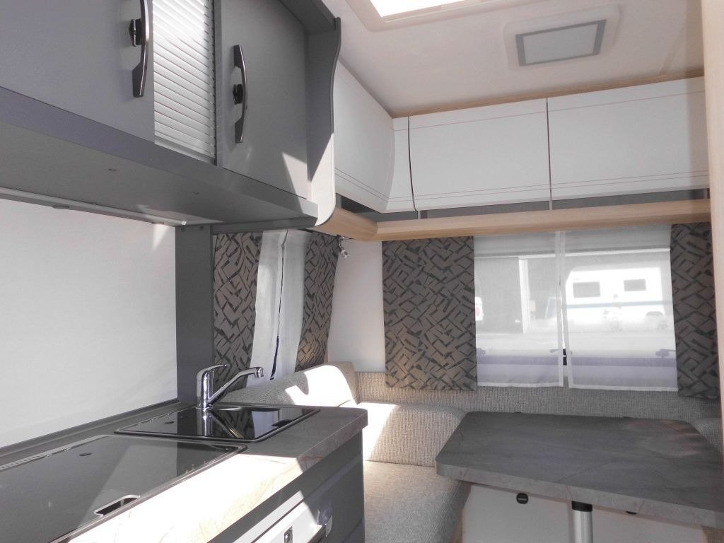 Hobby De Luxe 400 SFe 2025 1500kg. Hobby De Luxe 400 SFe 2025 1500kg. - Caravane: photos 1 Hobby De Luxe 400 SFe 2025 1500kg. Hobby De Luxe 400 SFe 2025 1500kg. - Caravane: photos 1