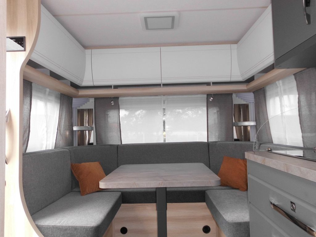 Hobby De Luxe 460 UFe 2026 1500kg. Ambiente - Caravane: photos 1 Hobby De Luxe 460 UFe 2026 1500kg. Ambiente - Caravane: photos 1