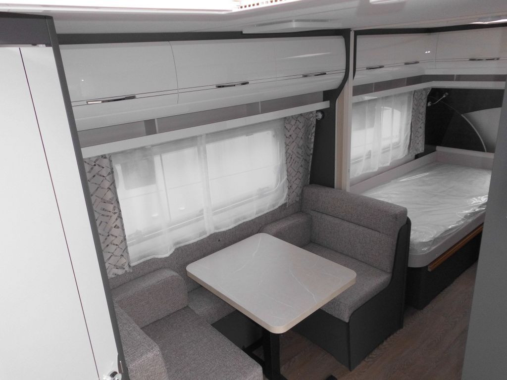Hobby Excellent 460 SL 2025 AUTARK 1500kg. Rollrost - Caravane: photos 5 Hobby Excellent 460 SL 2025 AUTARK 1500kg. Rollrost - Caravane: photos 5