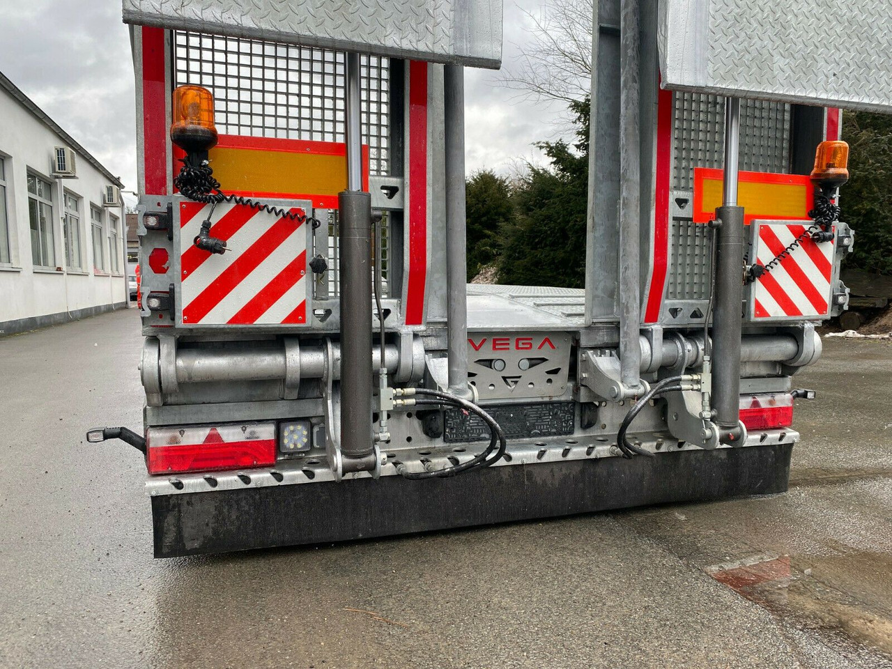 Semi-remorque surbaissé VEGA Verzinkt+LIFT+LENKACHSE+LED: photos 7